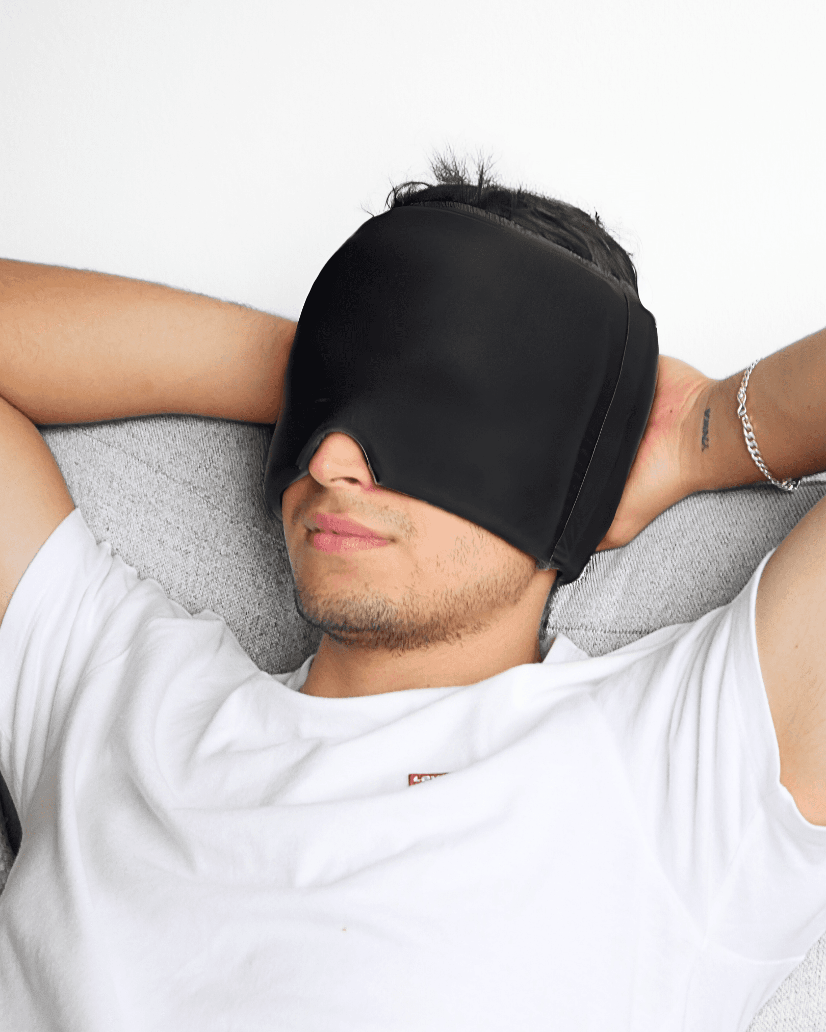 Man with gorrito betterment